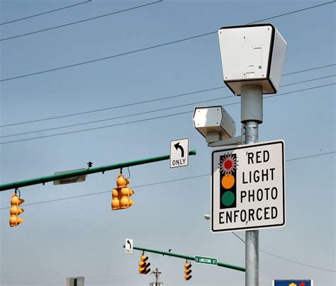 The cameras are on 24 hours a day, 7 days a week. . Does roseville ca have red light cameras